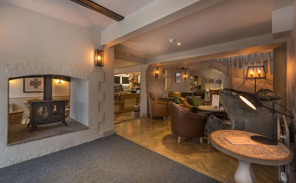 The Three Swans Hotel, Hungerford, Berkshire - The Coaching Inn Group 2