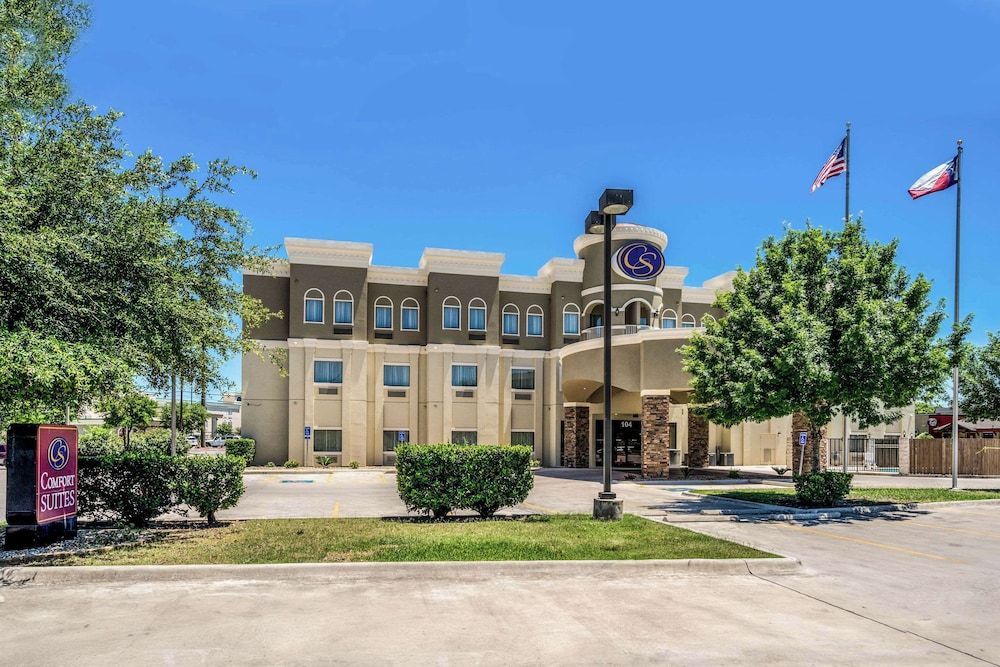 Comfort Suites Near Texas State University 1