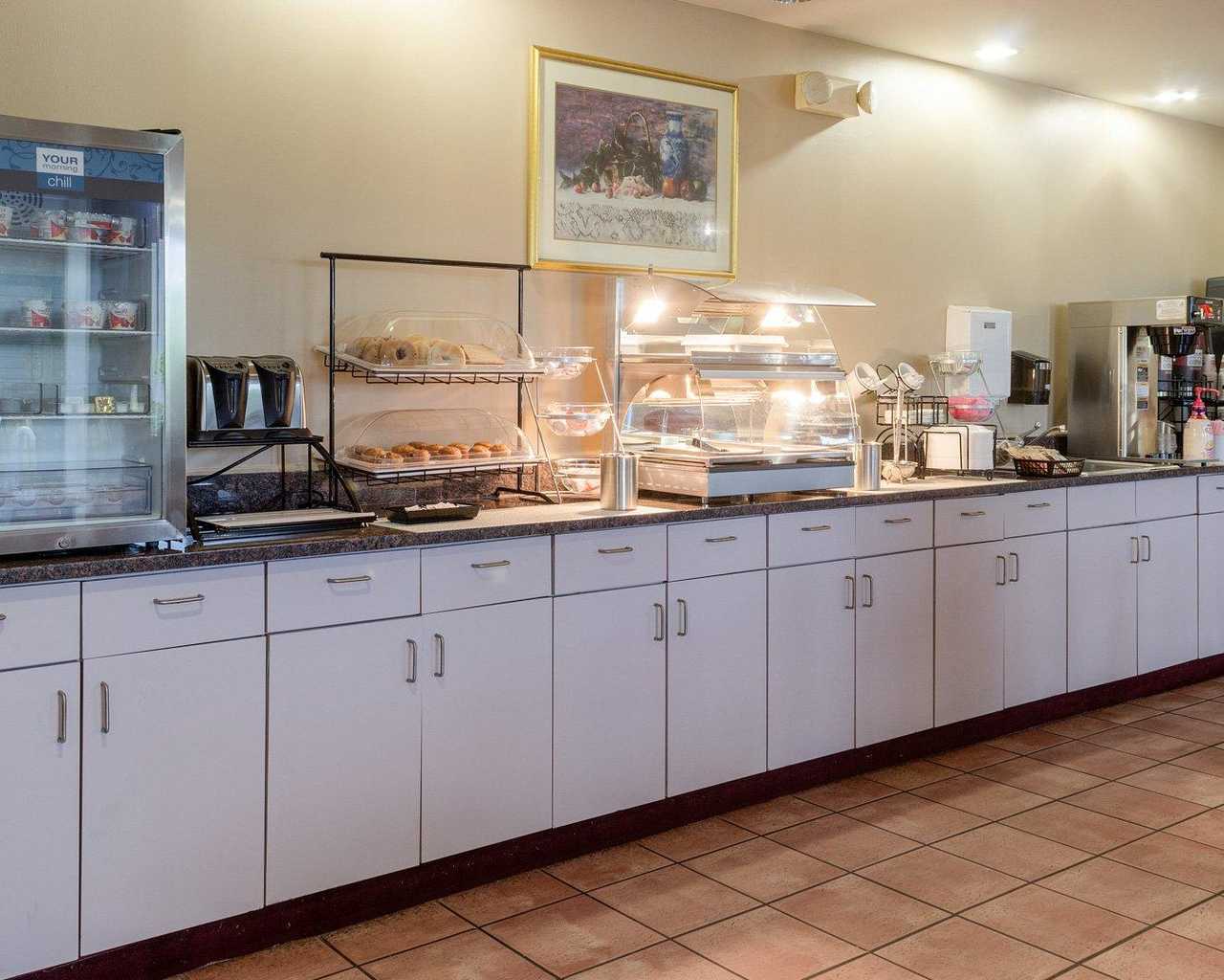 Rodeway Inn 2