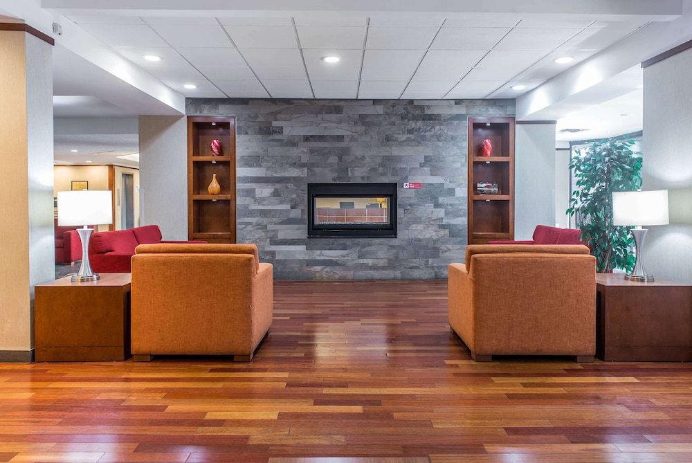 Ramada Plaza by Wyndham Montreal 2