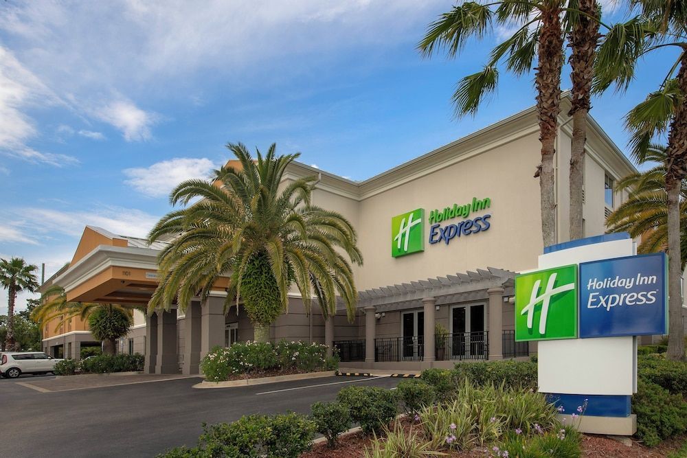 Holiday Inn Express JACKSONVILLE BEACH by IHG 1