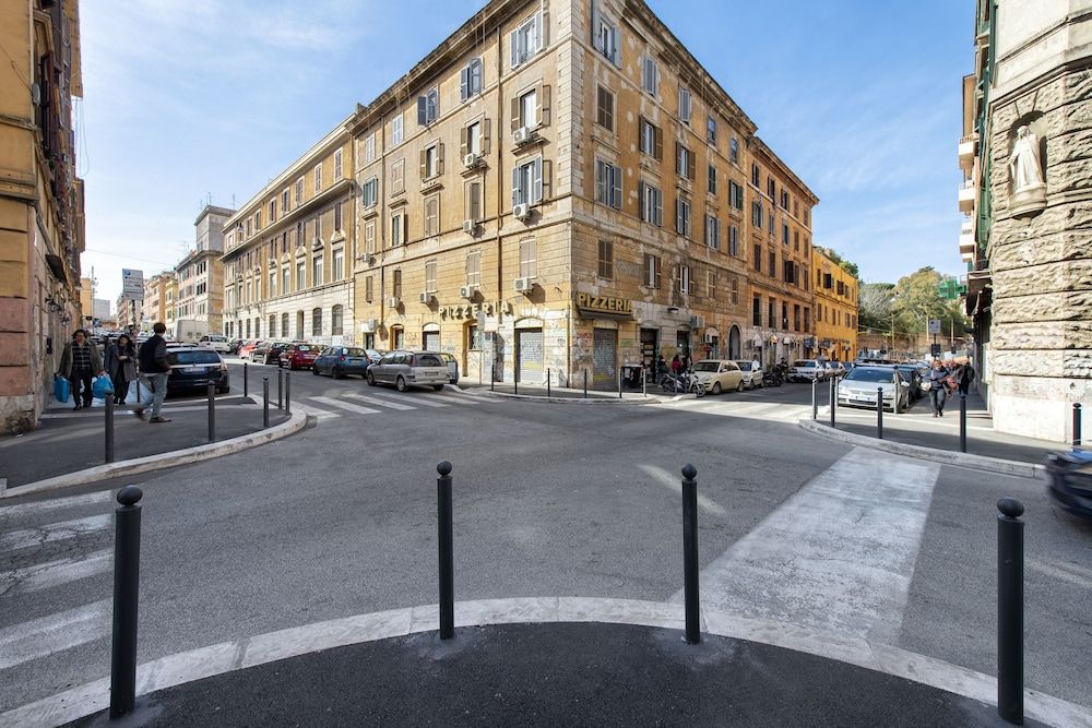 Rome La Sapienza Apartment 1