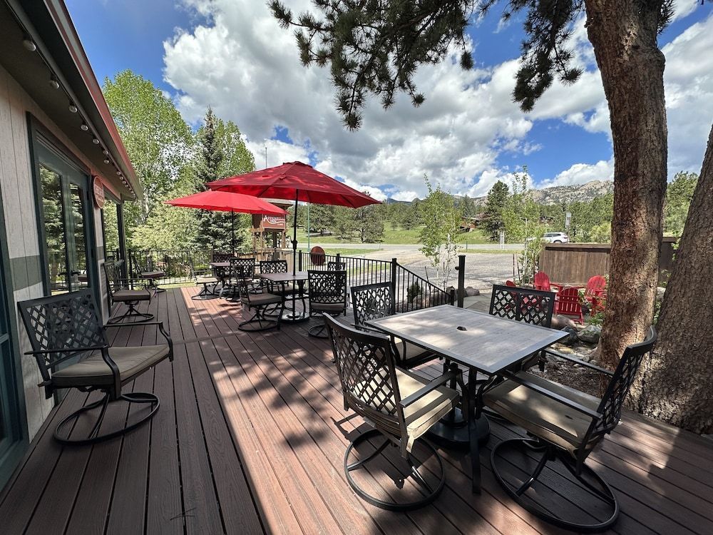 Estes Mountain Inn 2