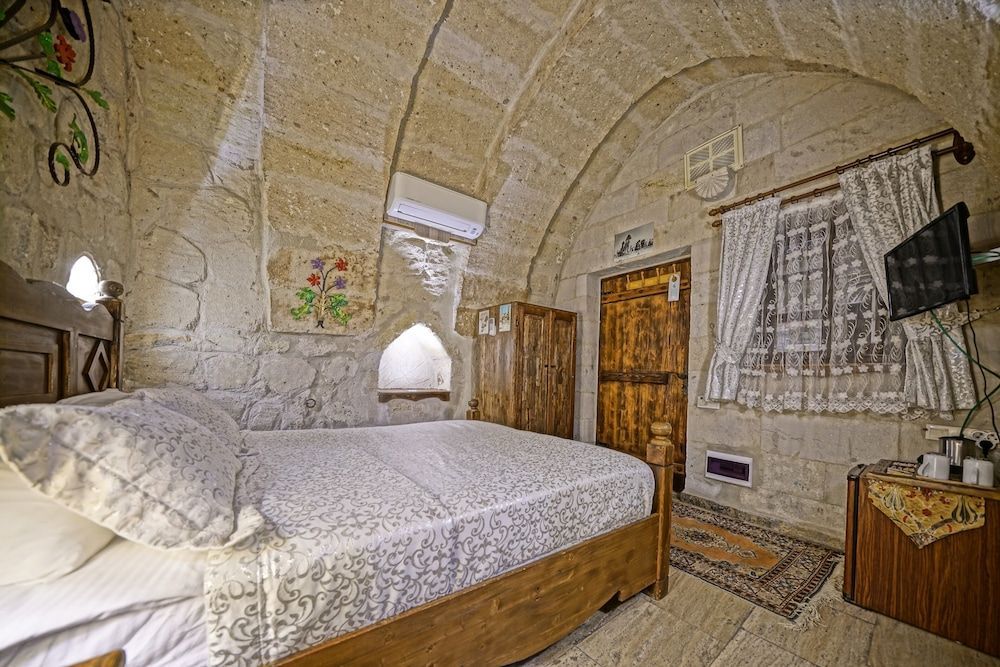 Maccan Cave Hotel 2
