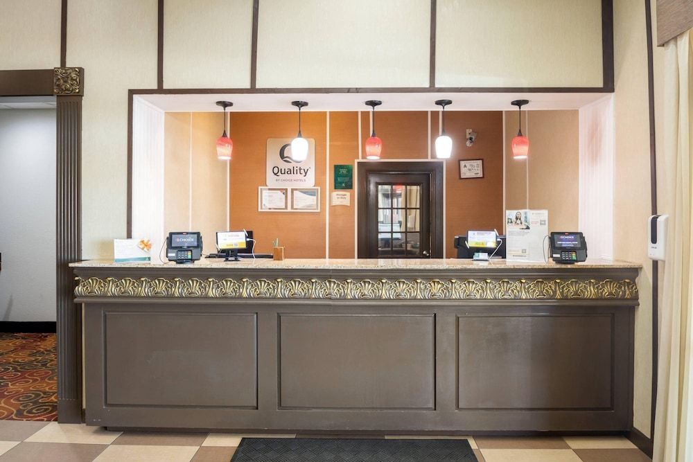 Quality Suites Hickory South 2