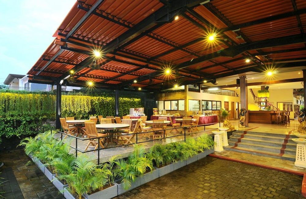 Green Garden Hotel 2