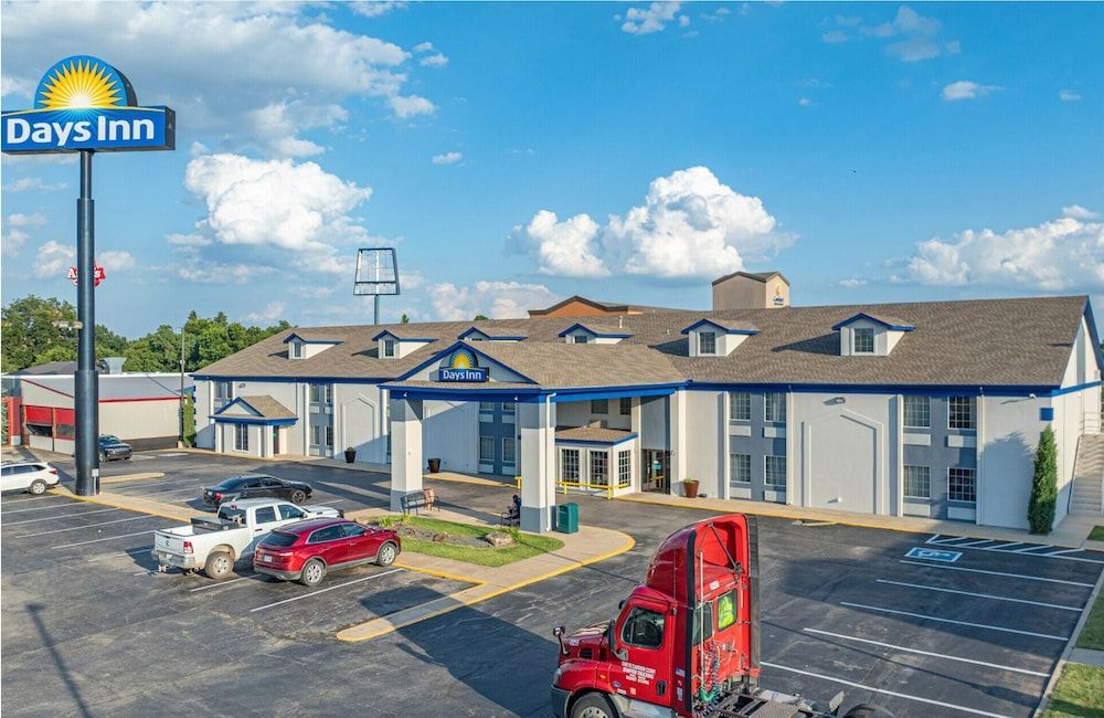Days Inn by Wyndham Pauls Valley 1