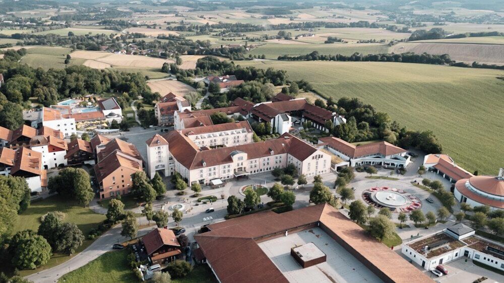 MAXIMILIAN Grand Hotel 1