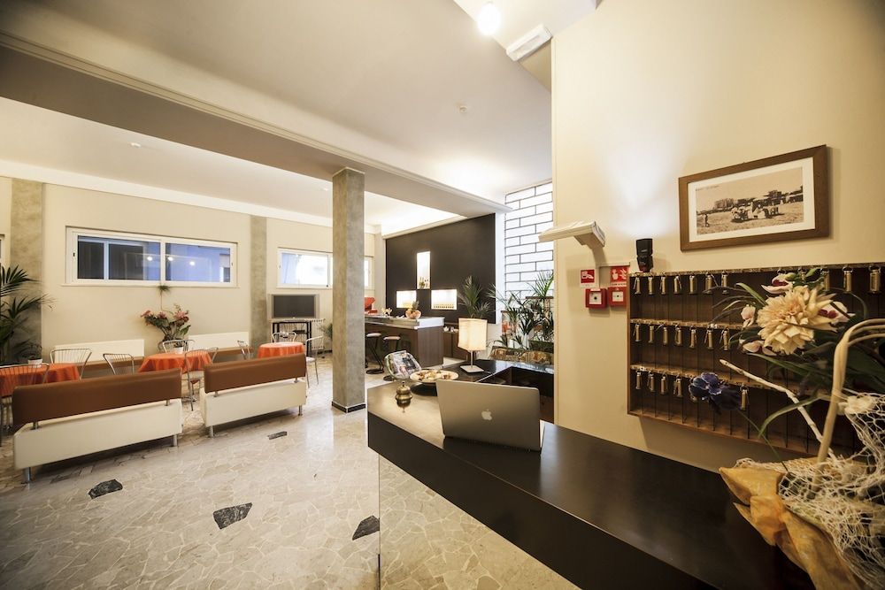 Hotel Lily 2