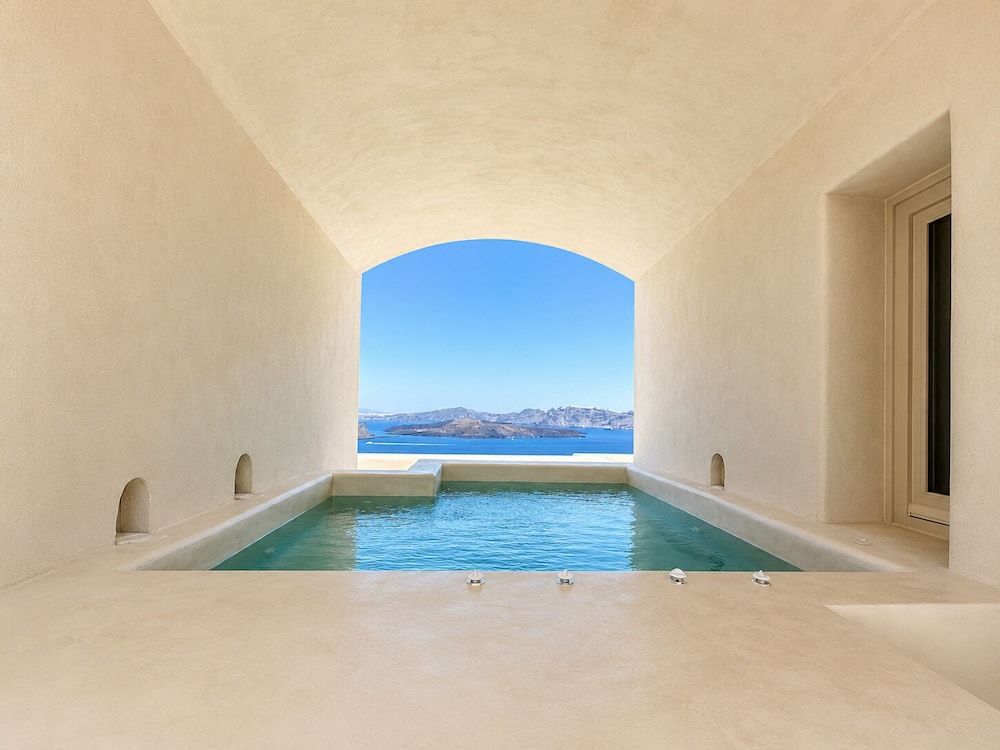 Vespera Private Luxury Suites 1
