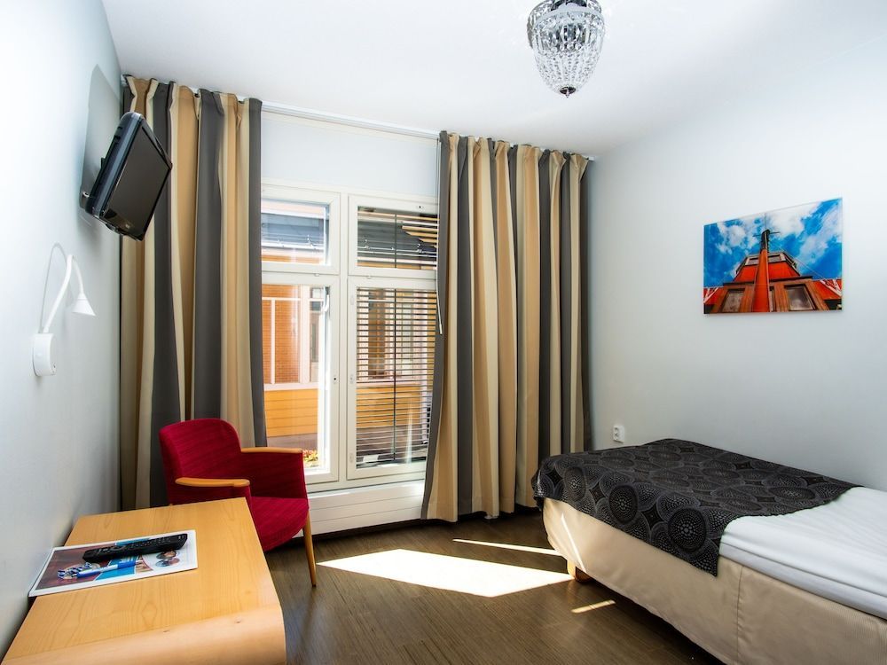 Hotel Jahtihovi 1