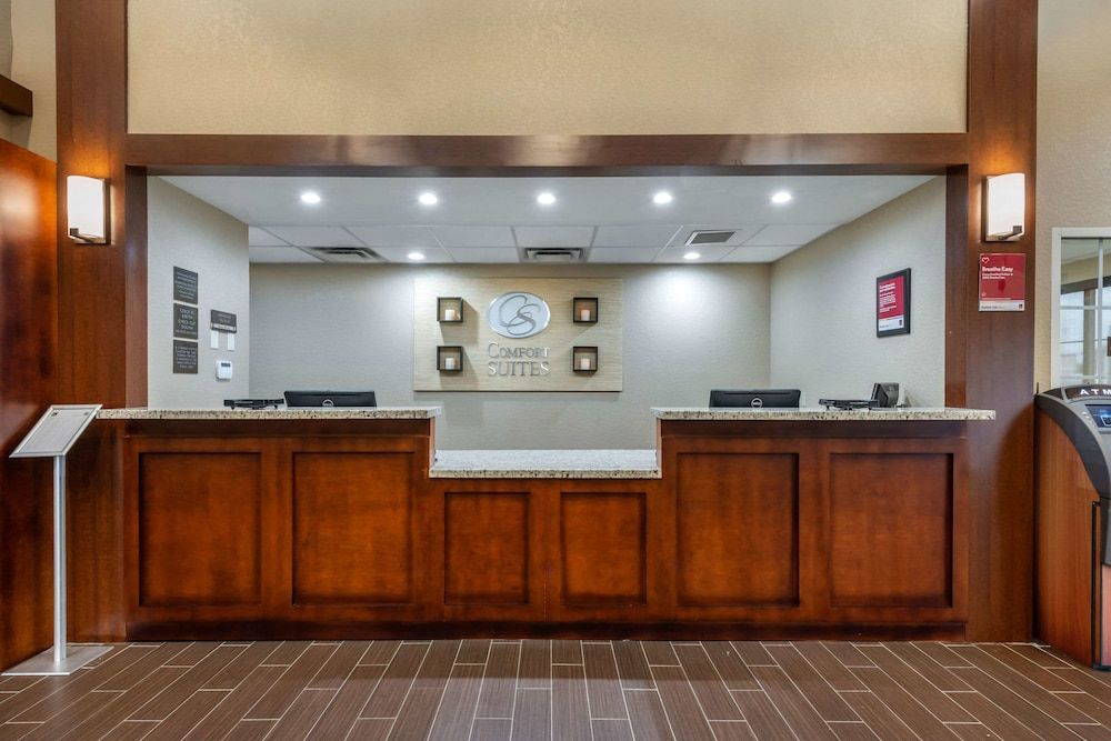 Comfort Suites Downtown 2