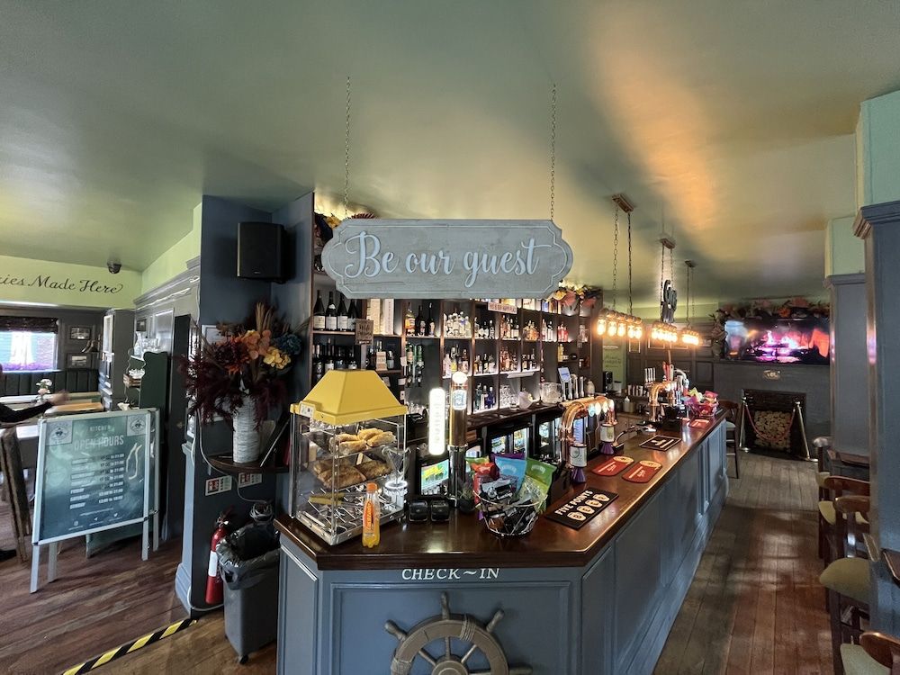 Dockers Inn 2