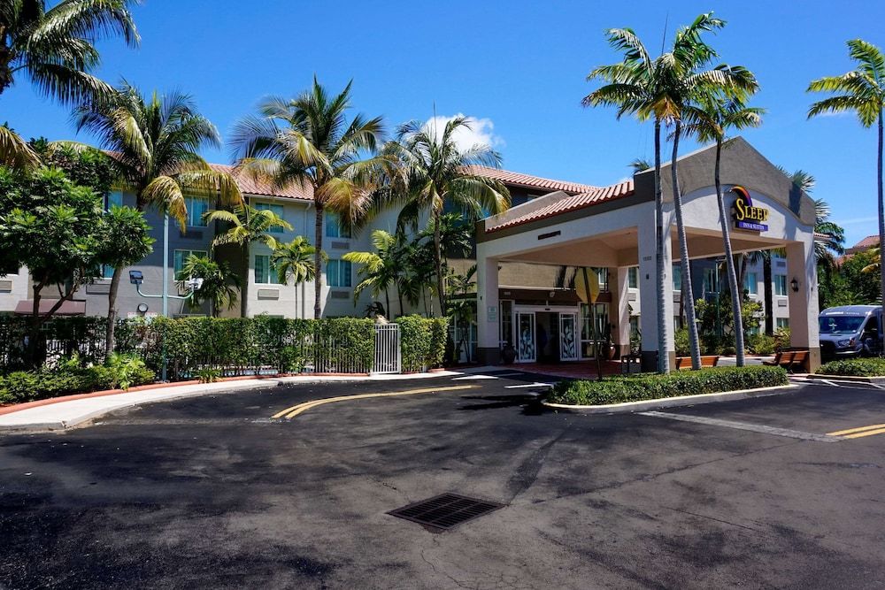 Sleep Inn & Suites Fort Lauderdale Airport 1