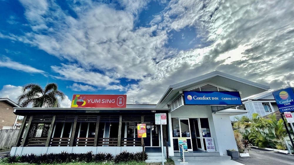 Comfort Inn Cairns City 1