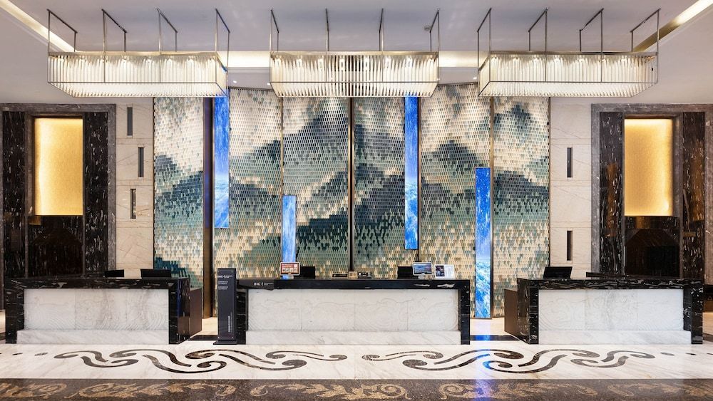 Crowne Plaza Dujiangyan by IHG 1