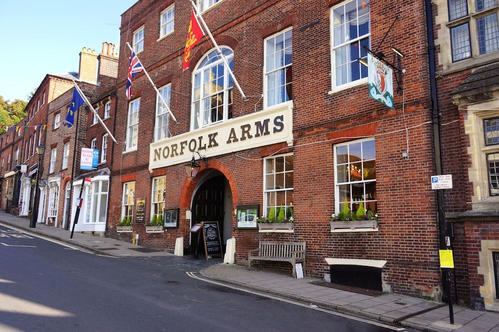 Norfolk Arms Hotel - Arundel 1