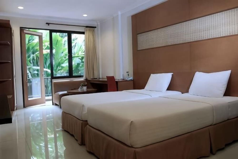 Safari Resort 2