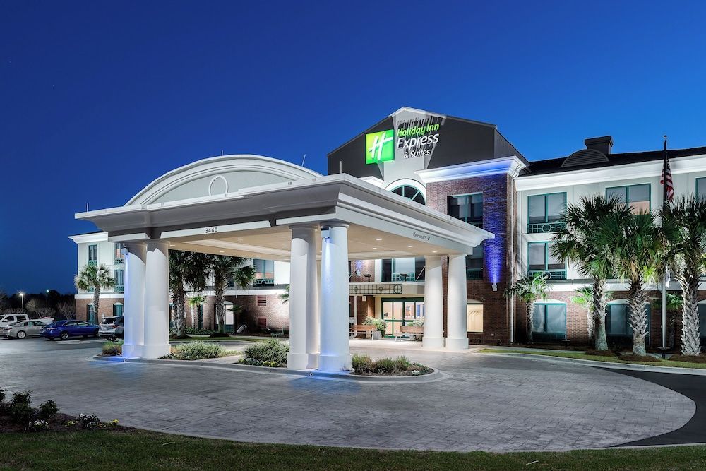 Holiday Inn Express & Suites FLORENCE I-95 & I-20 CIVIC CTR by IHG 1
