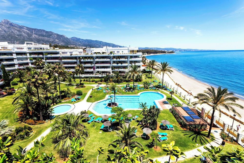 Coral Beach Aparthotel 1