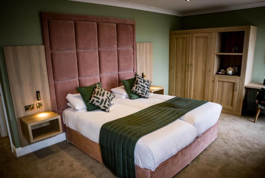 Clifton Arms Hotel 2