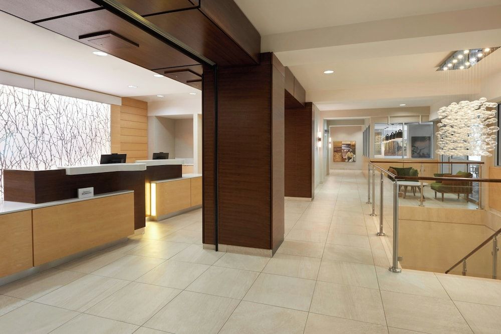 Fairfield Inn & Suites by Marriott Calgary Downtown 2