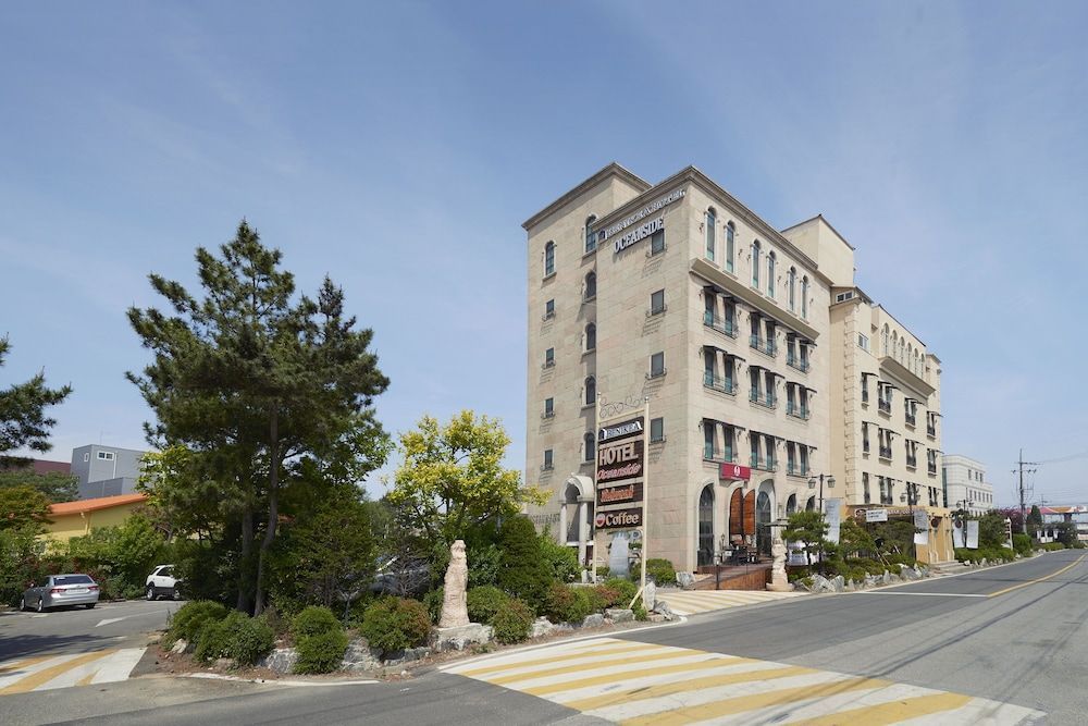 Incheon Airport Oceanside Hotel 1