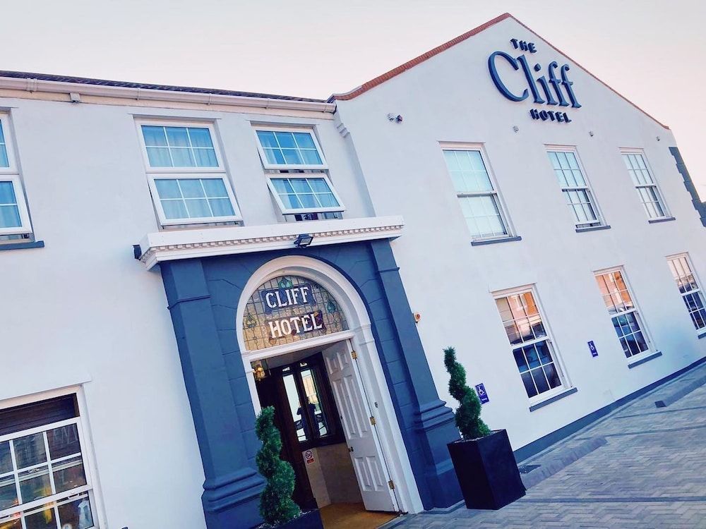 Cliff Hotel 1