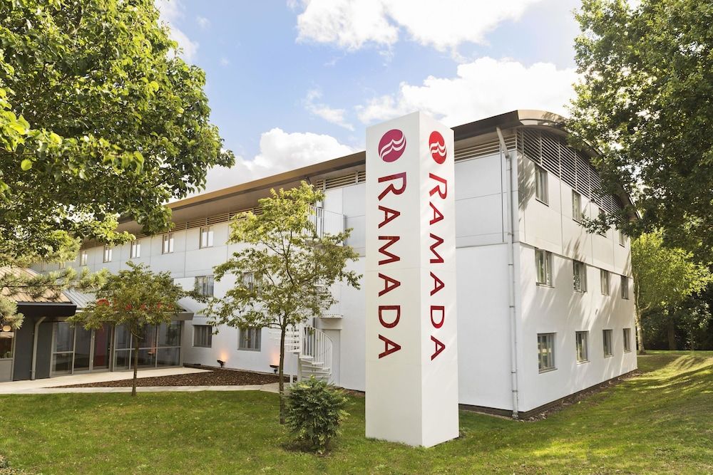 Ramada by Wyndham South Mimms M25 1