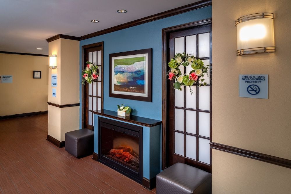 Holiday Inn Express & Suites LEBANON by IHG 2