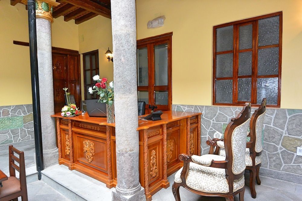 Hotel La Basílica Quito 2