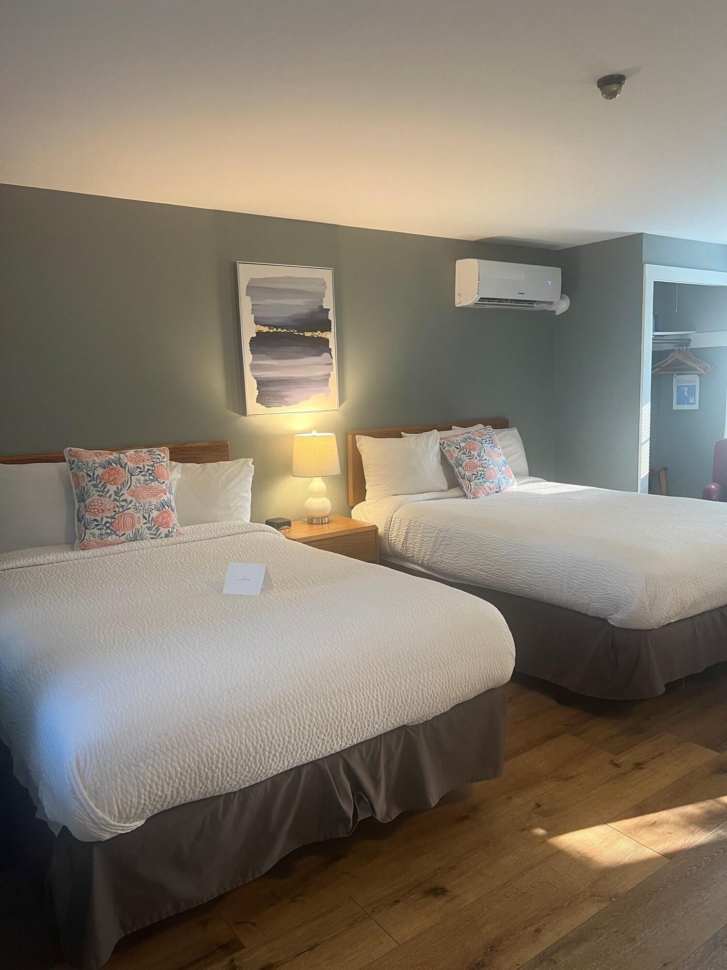 Hyannis Inn 2
