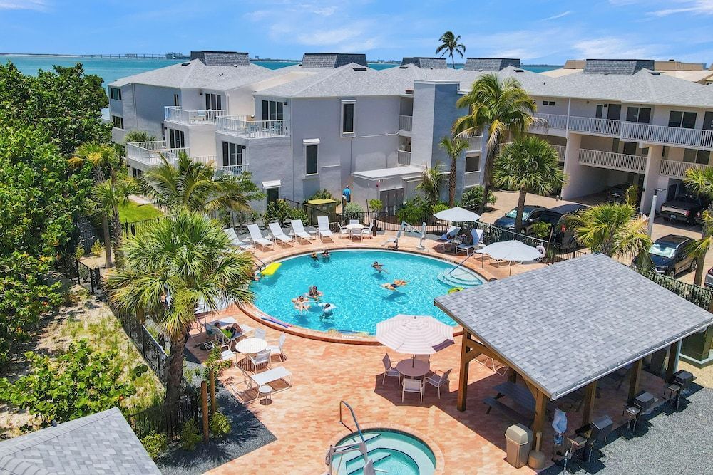 Lighthouse Resort & Club 1