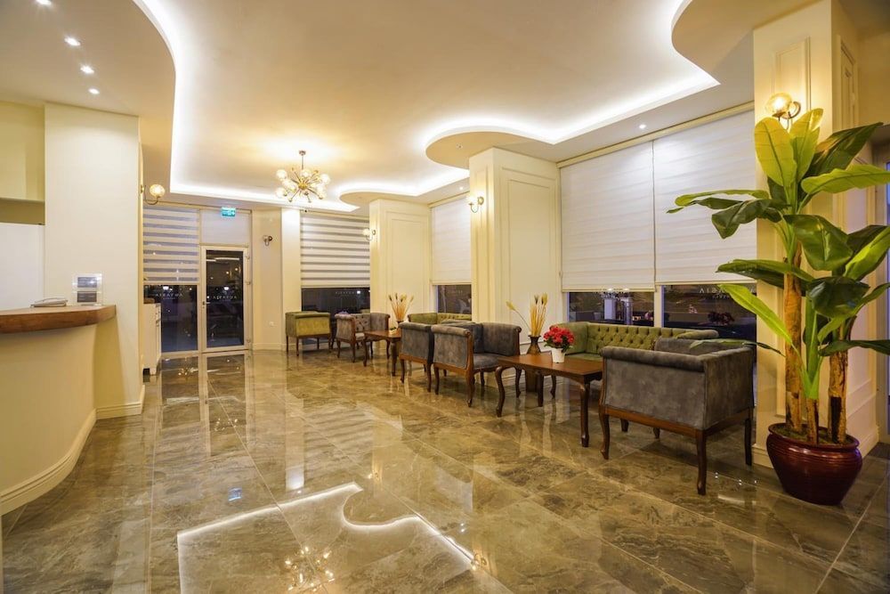 Aurasia Sea Side Hotel 2