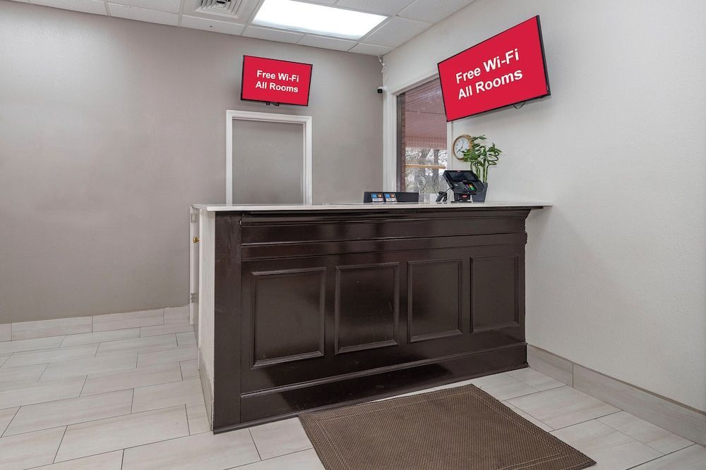 Red Roof Inn Bay Minette 2