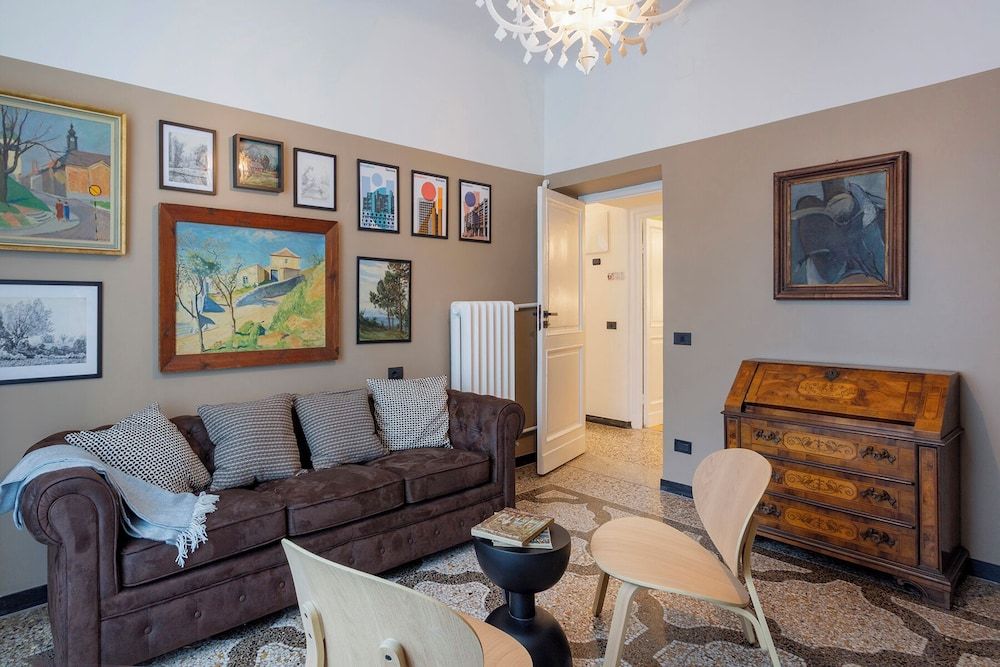 The Designer's Flat by Wonderful Italy 1