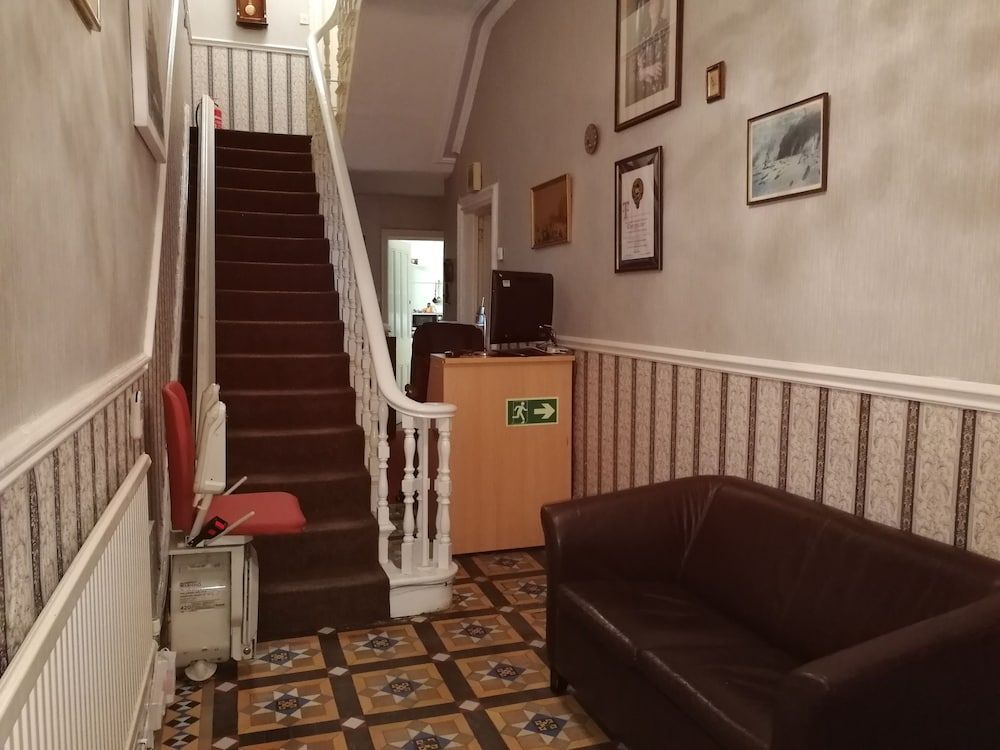 Overton Villa Hotel 2