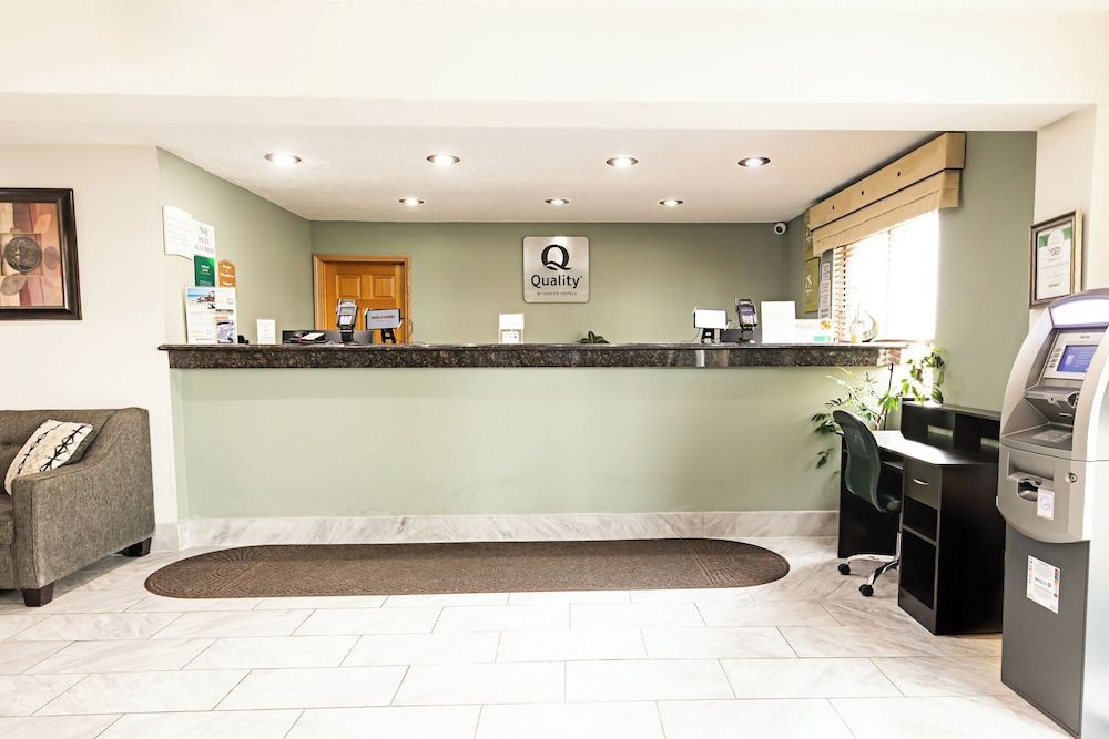 Quality Inn & Suites Marinette 2