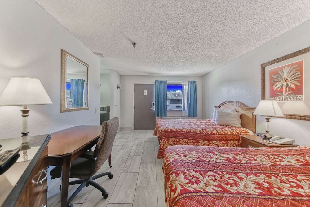 Rodeway Inn & Suites Haines City - Winter Haven 1