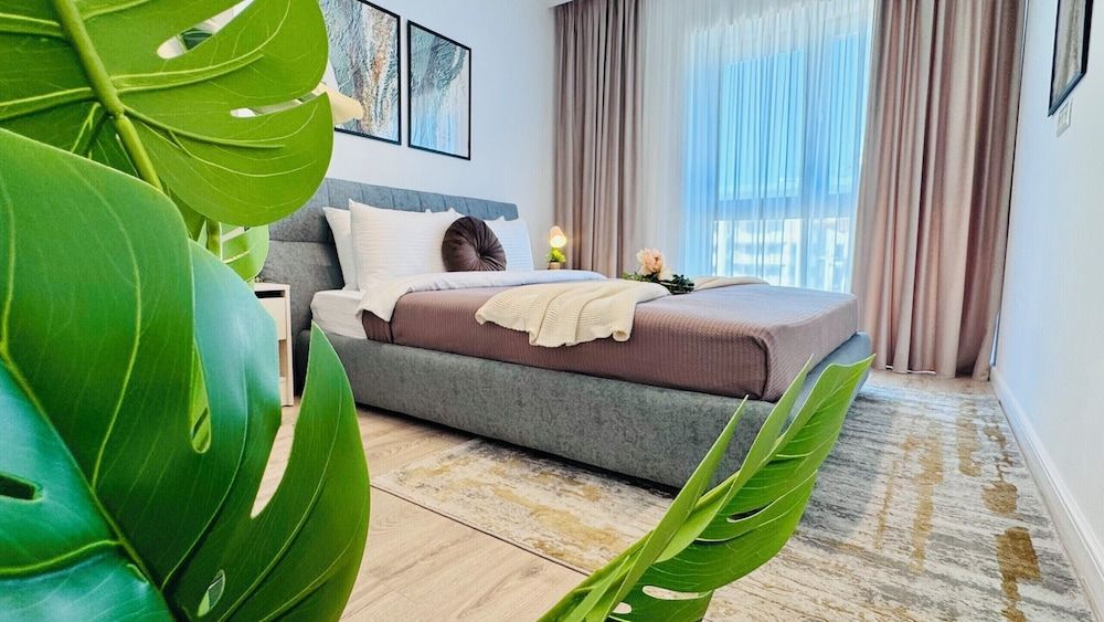 Crystal North Apartments Deluxe Comfort 2