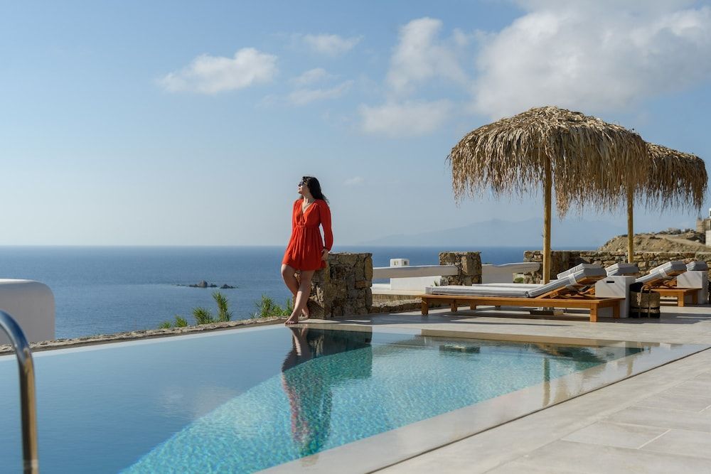 The Summit of Mykonos 1