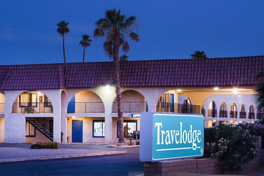 Travelodge by Wyndham Indio 1