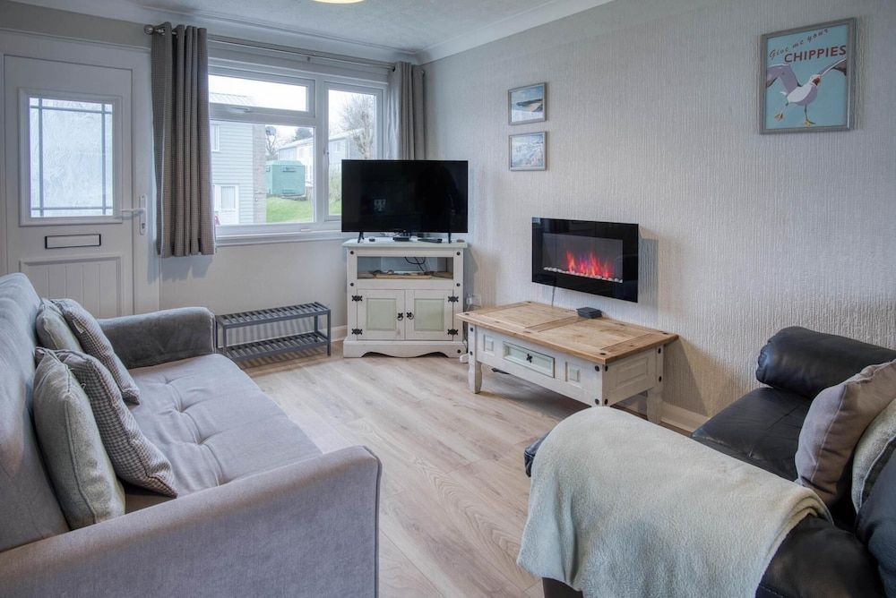 Swanbrook - 2 Bedroom Chalet- Freshwater East 2
