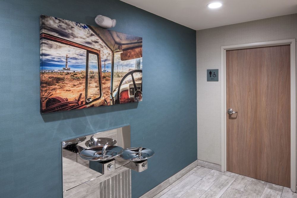 Courtyard by Marriott Fort Worth Historic Stockyards 2