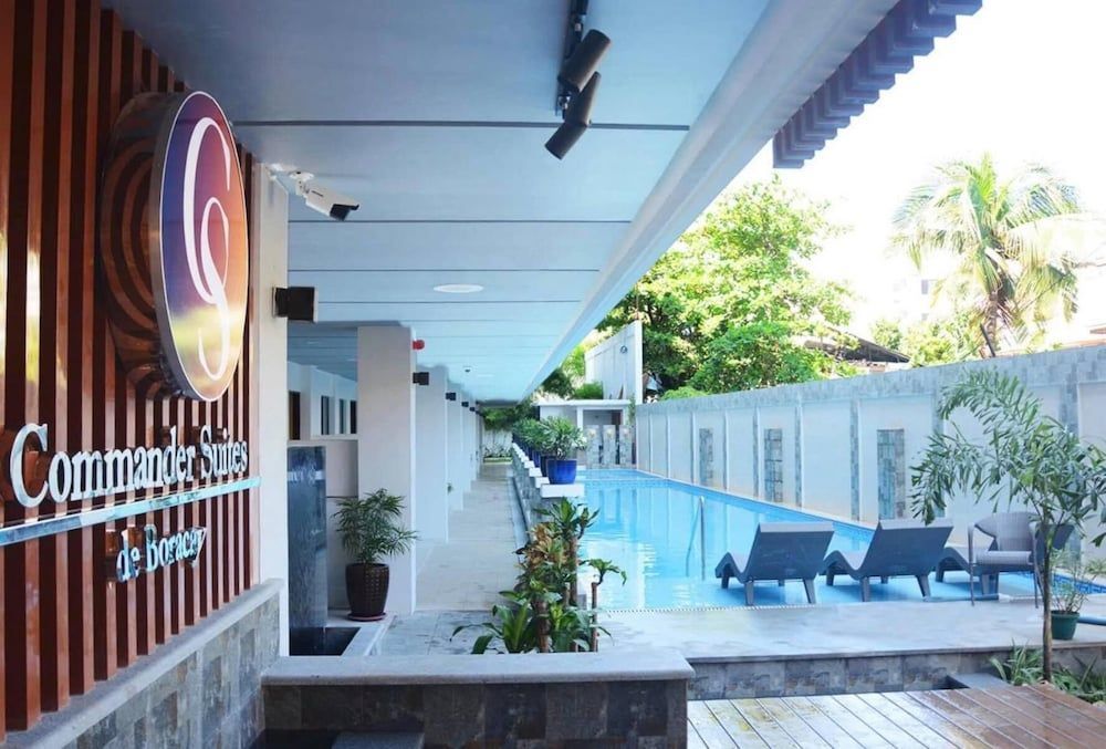 Commander Suites de Boracay 1