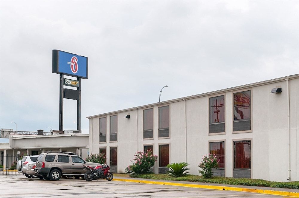 Motel 6-New Orleans, LA - Near Downtown 1