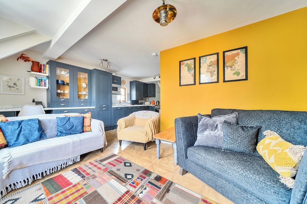 Newly Refurbished 2nd Floor Apartment Lil Nauti 1