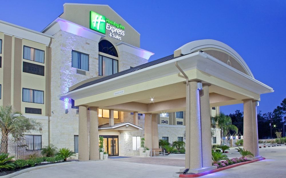 Holiday Inn Express & Suites BEAUMONT NW PARKDALE MALL by IHG 1