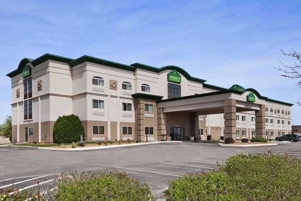 Wingate by Wyndham Pueblo 1