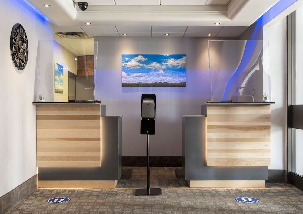 Ottawa Embassy Hotel & Suites 2